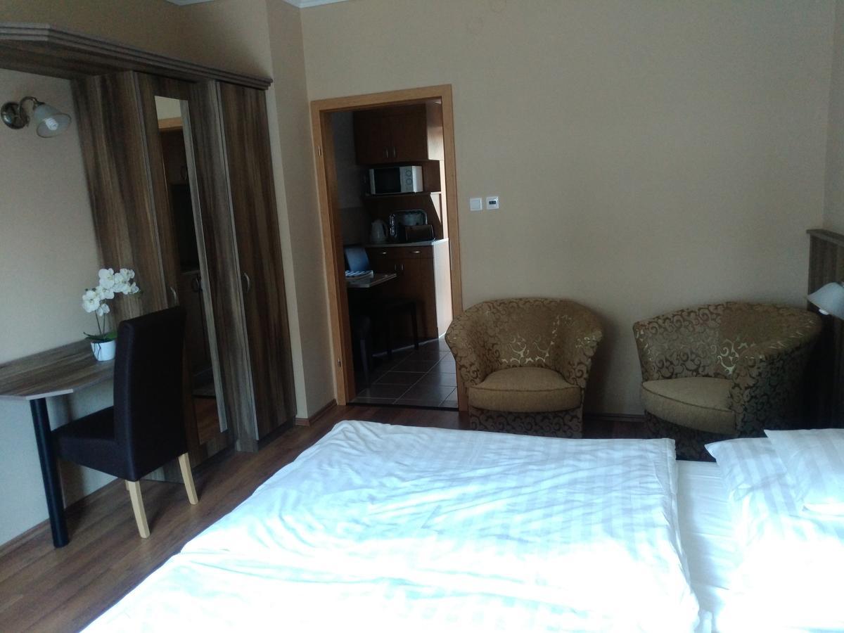 Siesta Club Apartman Харканы Экстерьер фото