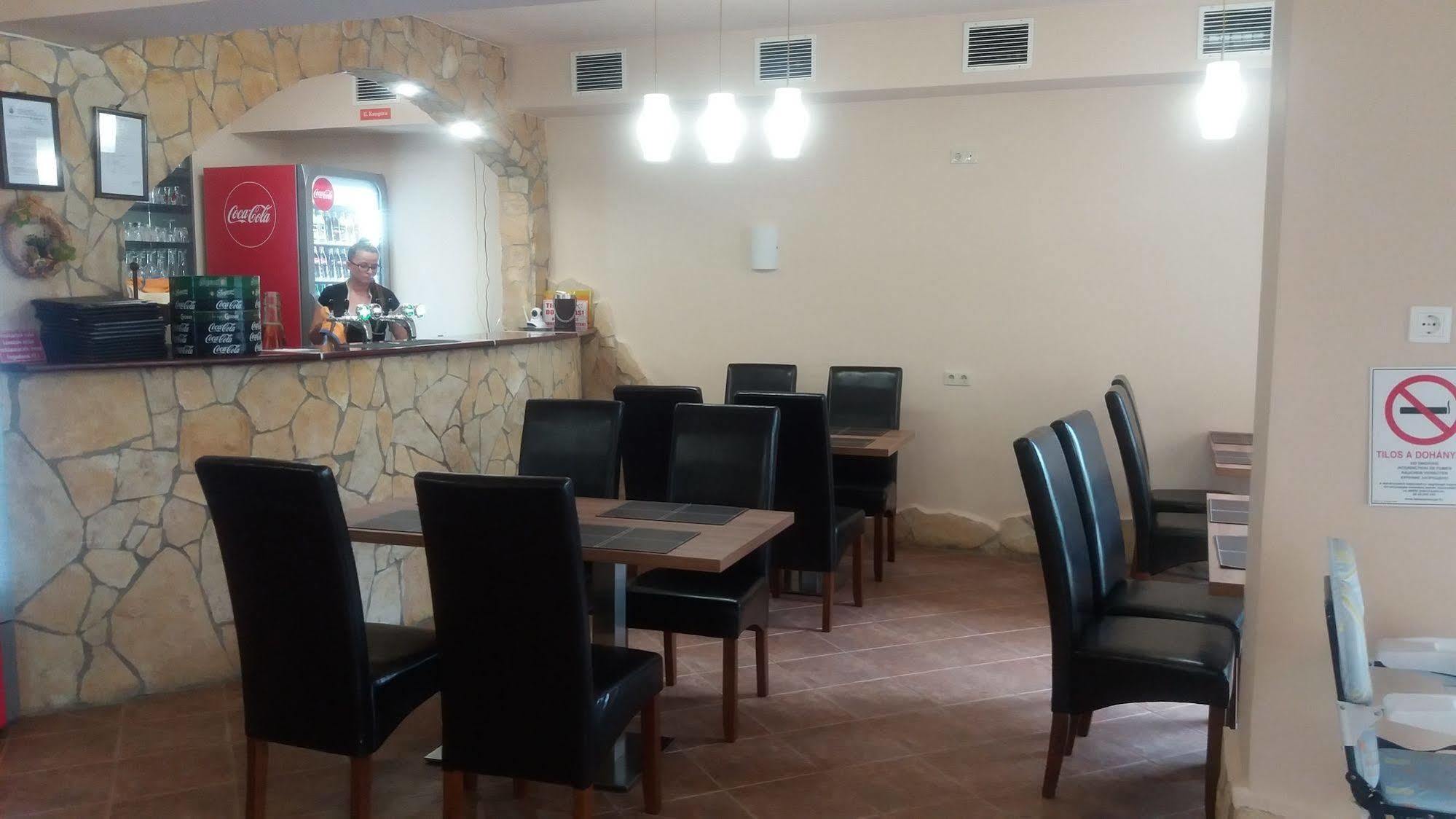 Siesta Club Apartman Харканы Экстерьер фото