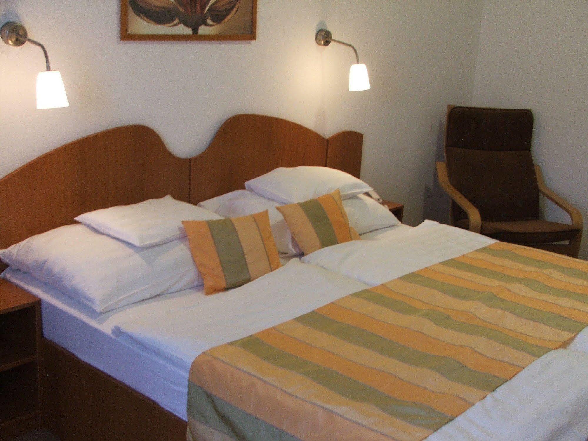 Siesta Club Apartman Харканы Экстерьер фото