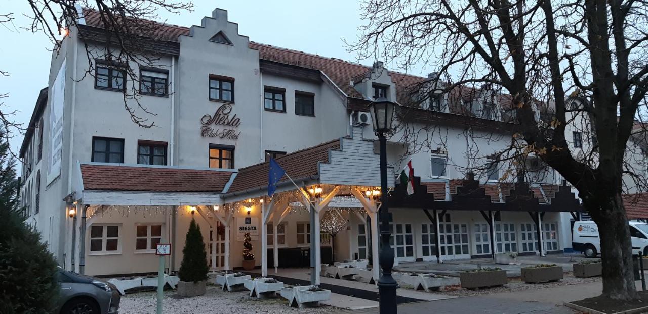 Siesta Club Apartman Харканы Экстерьер фото